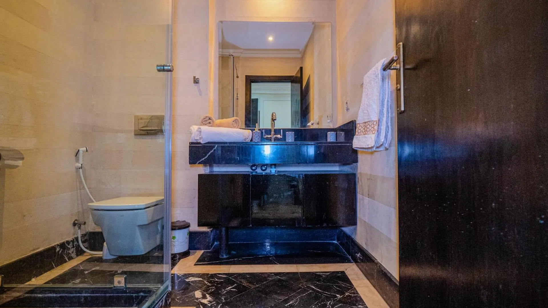 Top Location, Elegance, View & Comfort مراكش شقة